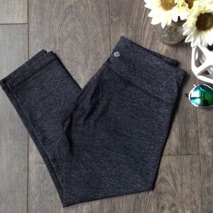 Lululemon heathered charcoal wunder under crops 4